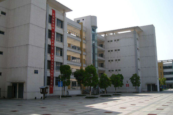 2019年安順職業(yè)技術(shù)學院招生要求解讀