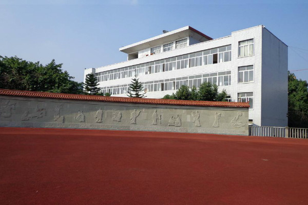 宜賓職業(yè)技術(shù)學(xué)院簡介與2019年招生要求