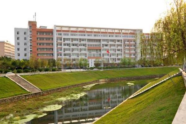達州鳳凰職業技術學校 達州鳳凰職業技術學校