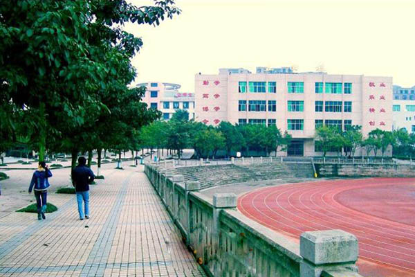 學(xué)校招生