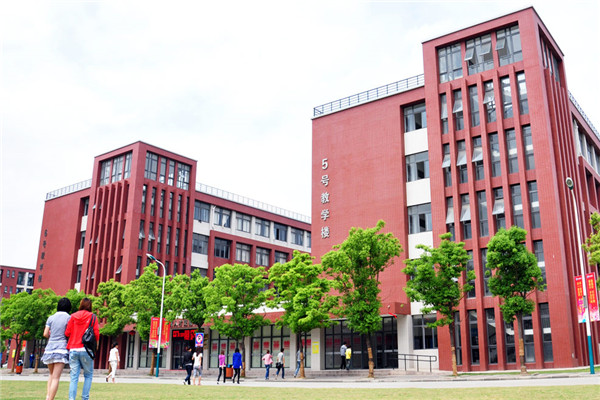 哪里的職業(yè)技術(shù)學(xué)校比較靠譜呢
