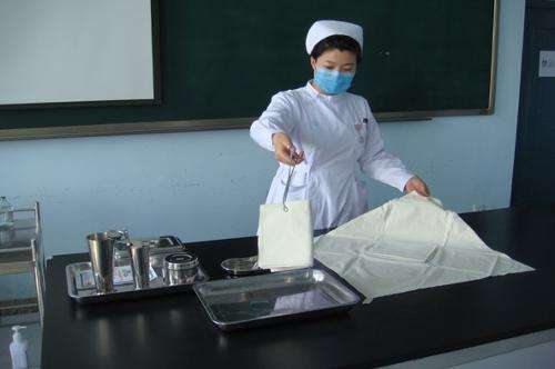 樂(lè)山醫(yī)藥科技學(xué)校成都校區(qū)地址