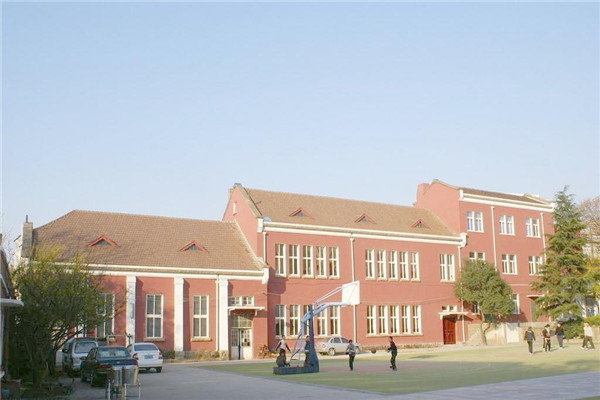 重慶醫藥學校
